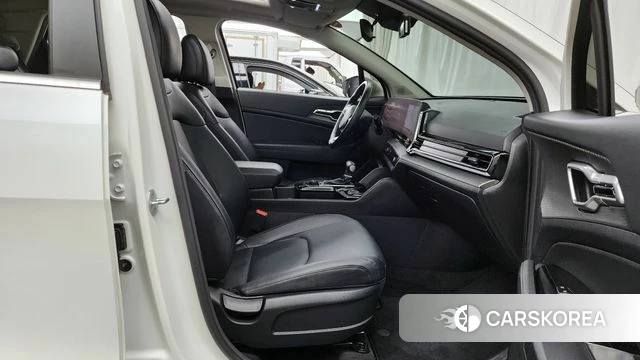 Kia Sportage 5th Generation 2022 Белый из Кореи, фото 2