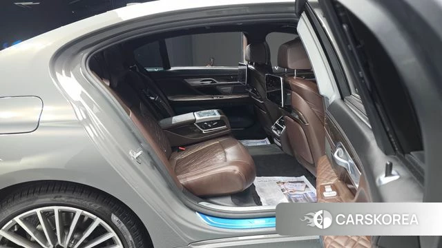 BMW 7 Series (G11) 2020 Серый из Кореи, фото 2