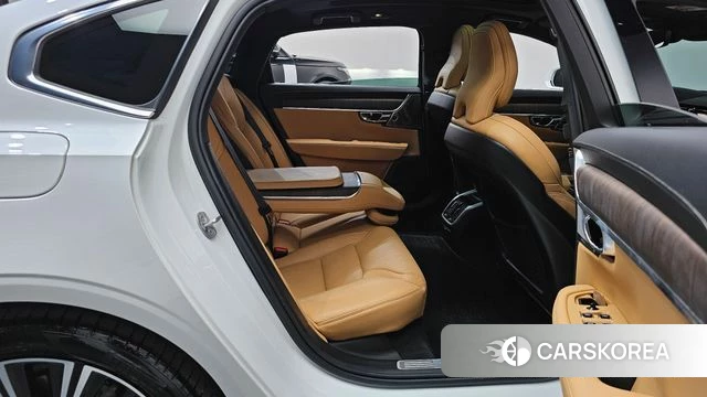 Volvo S90 2024 Белый из Кореи, фото 2