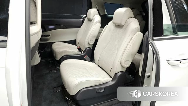 Kia Carnival 4th generation 2023 Белый из Кореи, фото 2