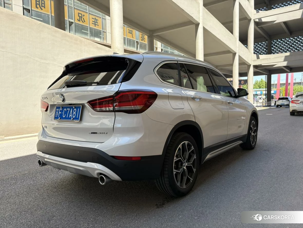 BMW X1 2021 Белый из Китая, фото 2