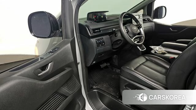 Hyundai Staria 2022 Серебряный из Кореи, фото 2