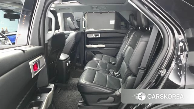 Ford Explorer 6th Generation 2022 Черный из Кореи, фото 2