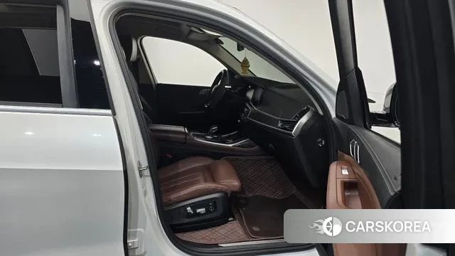 BMW X7 (G07) 2020 Белый из Кореи, фото 2