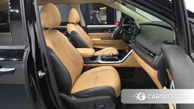 Kia Carnival 4th generation 2023 Черный из Кореи, фото 2