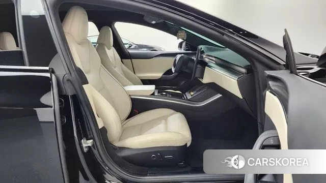 Tesla Model S 2023 Черный из Кореи, фото 2