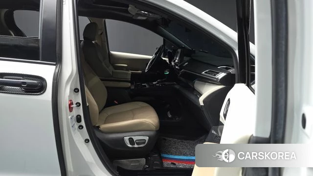 Toyota Sienna 4th Generation 2022 Белый из Кореи, фото 2