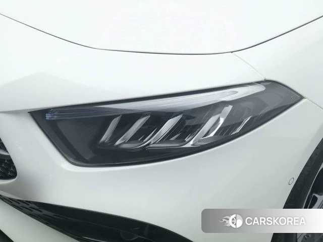 Mercedes-Benz Class A 2025 Белый из Китая, фото 2