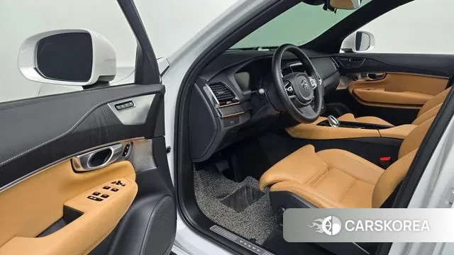 Volvo XC90 second Generation 2023 Белый из Кореи, фото 2