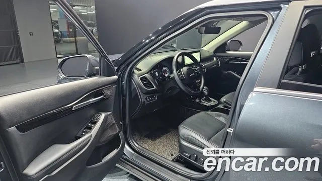 Kia Seltos 2022 Серый из Кореи, фото 2