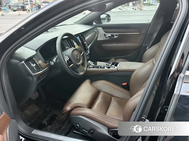 Volvo S90 PHEV 2023 Черный из Китая, фото 2