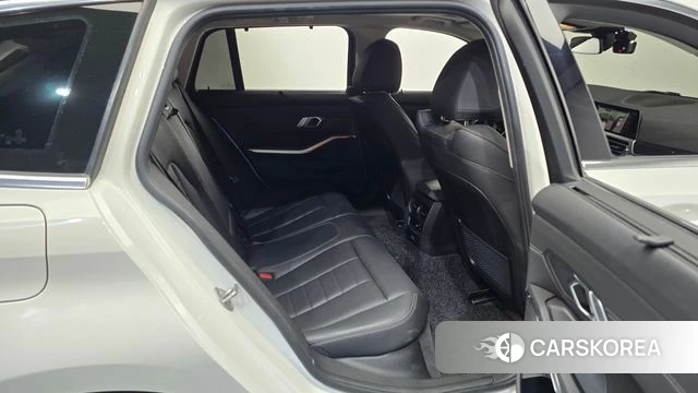 BMW 3 Series (G20) 2021 Белый из Кореи, фото 2