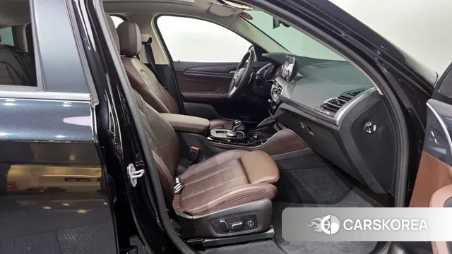 BMW X4 (G02) 2024 Черный из Кореи, фото 2