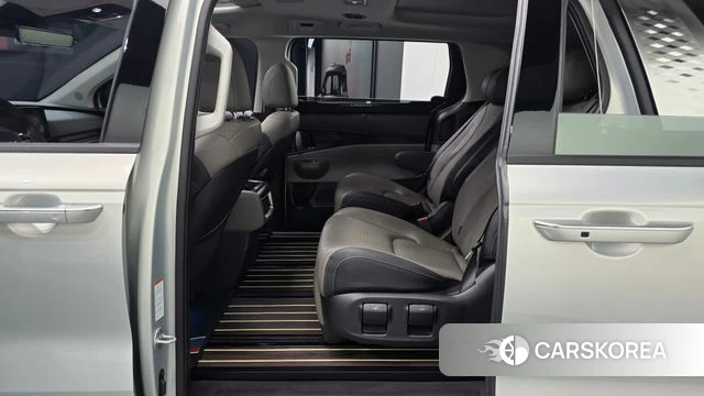Kia The New Carnival 4th Generation 2024 Серебряный из Кореи, фото 2