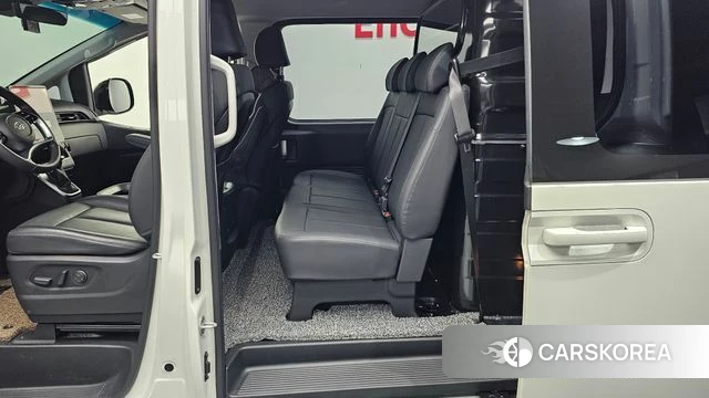Hyundai Staria 2023 Белый из Кореи, фото 2