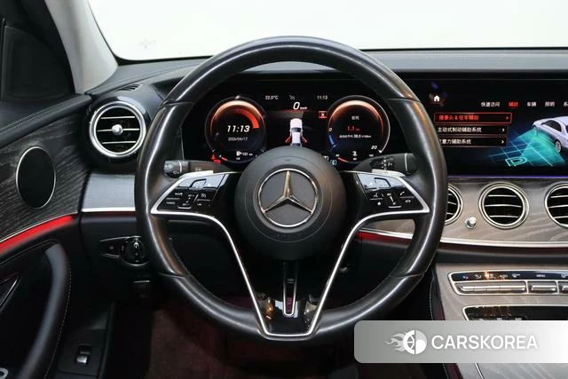 Mercedes-Benz E-class 2022 Черный из Китая, фото 2