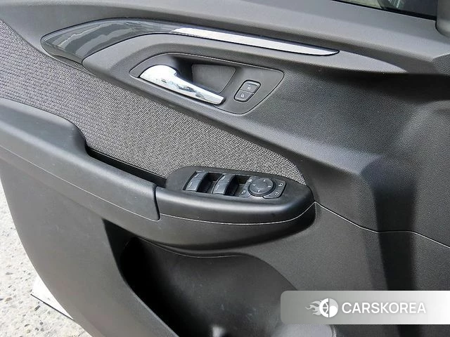 Chevrolet (GM Daewoo) Trailblazer 2023 Белый из Кореи, фото 2