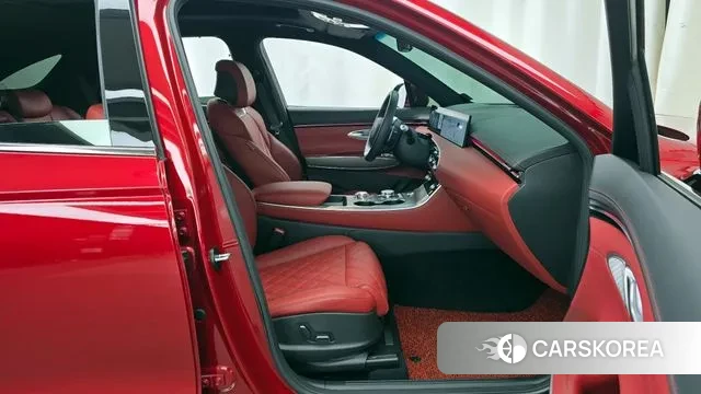 Genesis GV70 2024 Красный из Кореи, фото 2