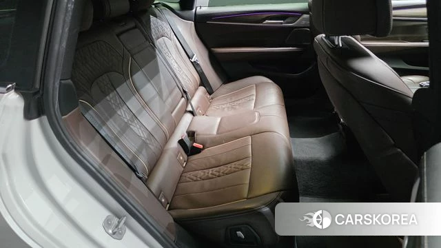 BMW 6 Series GT (G32) 2021 Белый из Кореи, фото 2