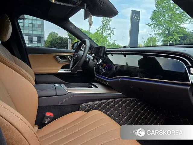 Mercedes-Benz E-class 2025 Черный из Китая, фото 2