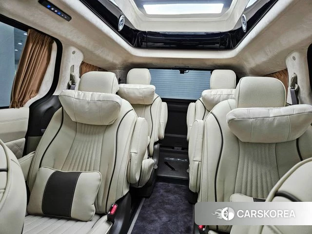 Kia The New Carnival 4th Generation 2024 Серебристо-серый из Кореи, фото 2