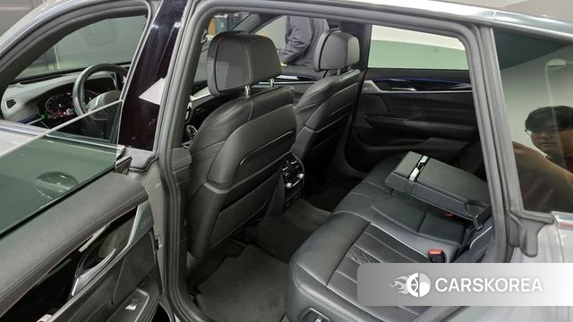 BMW 6 Series GT (G32) 2021 Серебристо-серый из Кореи, фото 2