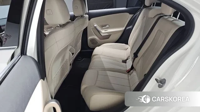 Mercedes-Benz A-Class W177 2021 Белый из Кореи, фото 2