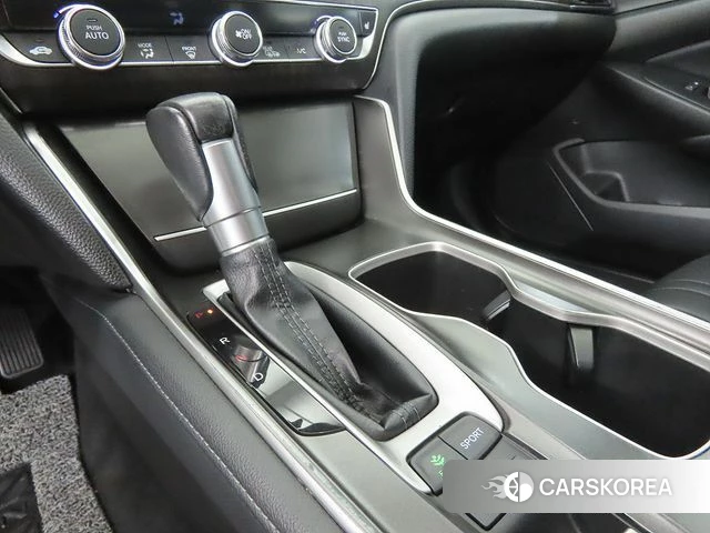 Honda Accord 10th Generation 2021 Белый из Кореи, фото 2