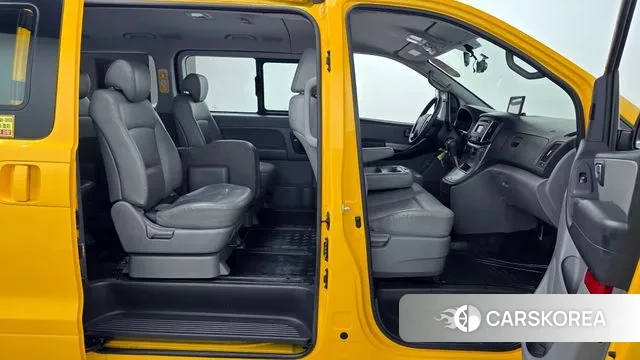 Hyundai The New Grand Starex 2018 Желтый из Кореи, фото 2