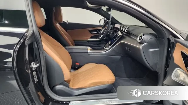 Mercedes-Benz CLE-Class C236 2025 Черный из Кореи, фото 2