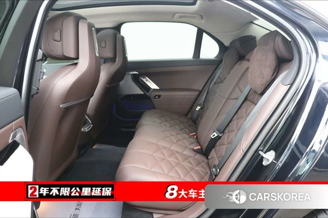 BMW 7 series 2024 Черный из Китая, фото 2