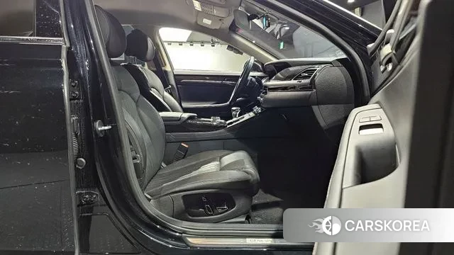 Genesis G90 2019 Черный из Кореи, фото 2