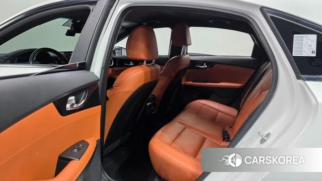 Kia The New K3 2nd generation 2021 Белый из Кореи, фото 2