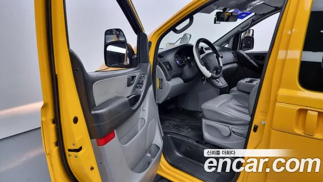 Hyundai The New Grand Starex 2018 Желтый из Кореи, фото 2