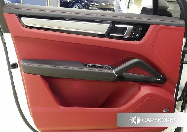 Porsche Cayenne (PO536) 2023 Белый из Кореи, фото 2