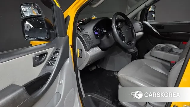 Hyundai The New Grand Starex 2019 Желтый из Кореи, фото 2