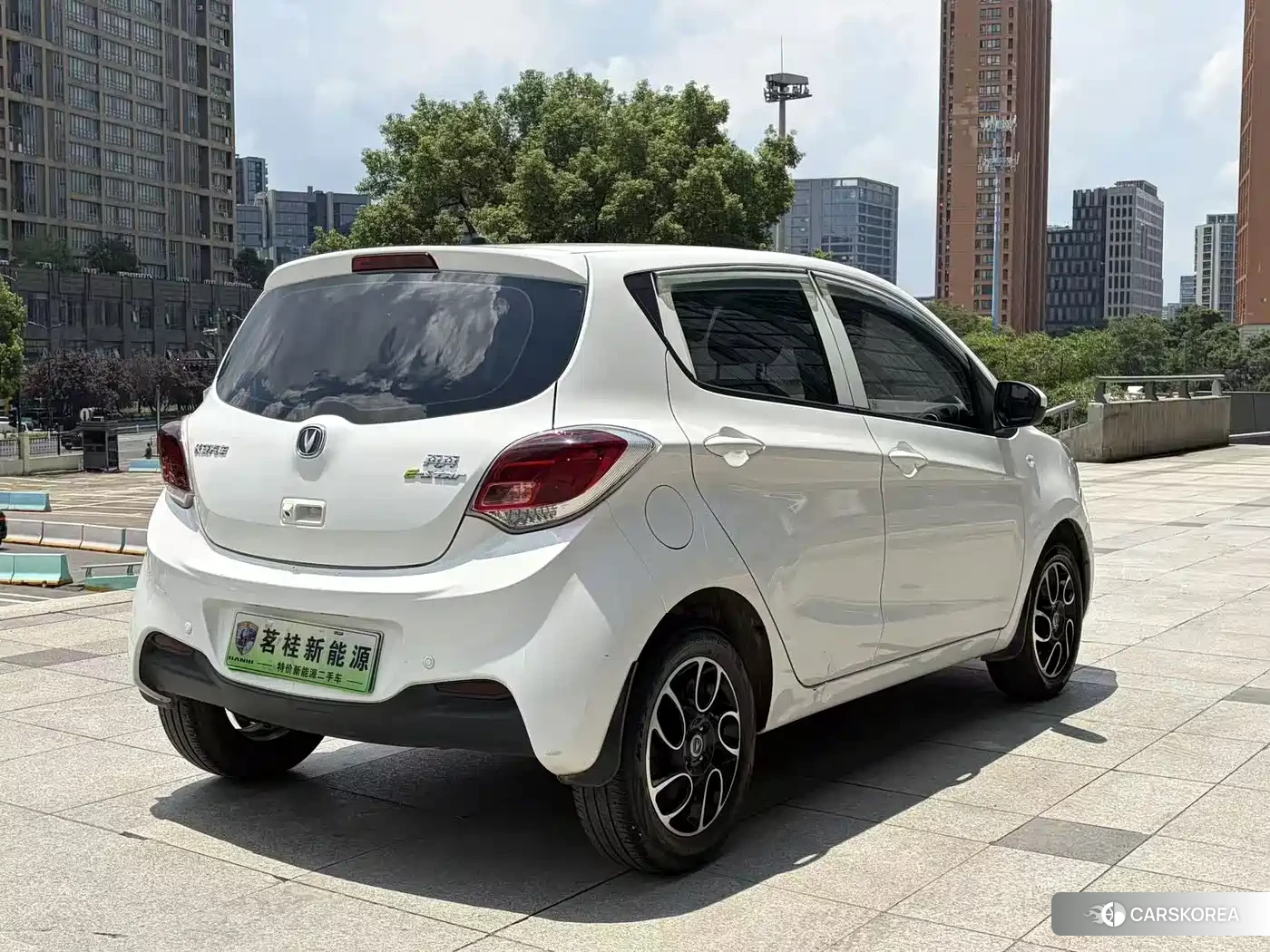 Chang'an Benben E-Star 2022 Белый из Китая, фото 2