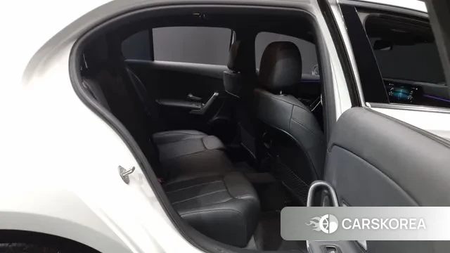 Mercedes-Benz A-Class W177 2023 Белый из Кореи, фото 2