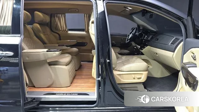 Kia The New Carnival 2019 Черный из Кореи, фото 2