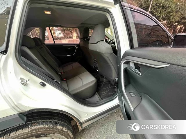Toyota RAV4 Rongfang 2022 Белый из Китая, фото 2