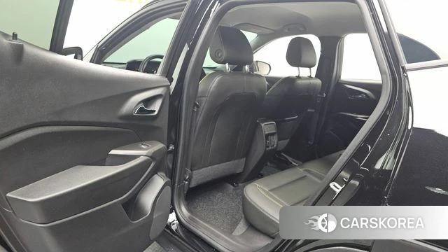 Chevrolet (GM Daewoo) Trax Crossover 2024 Черный из Кореи, фото 2