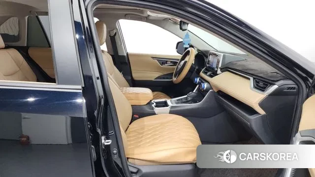 Toyota RAV4 5th Generation 2021 Черный из Кореи, фото 2