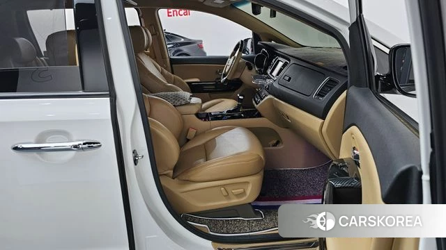 Kia The New Carnival 2018 Белый из Кореи, фото 2