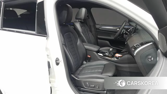 BMW X4 (G02) 2025 Белый из Кореи, фото 2