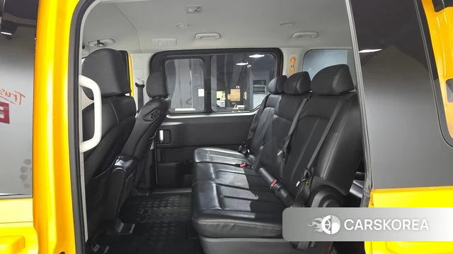 Hyundai Staria 2022 Желтый из Кореи, фото 2
