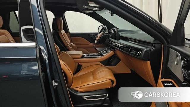 Lincoln Aviator 2nd generation 2020 Небесно-голубой из Кореи, фото 2