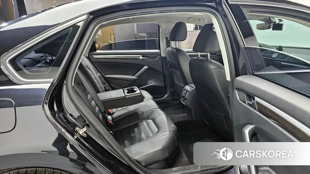 Volkswagen The New Passat 2018 Черный из Кореи, фото 2