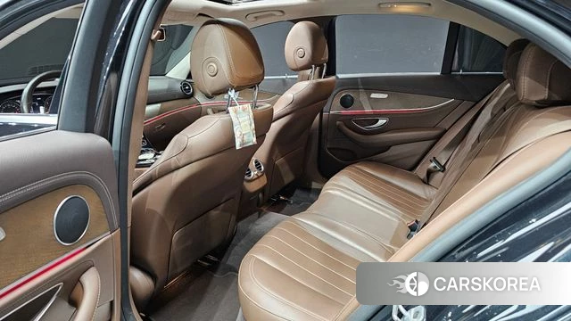 Mercedes-Benz E-Class W213 2019 Черный из Кореи, фото 2