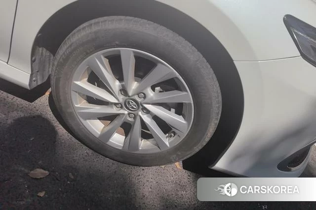 Toyota Camry 2023 Белый из Китая, фото 2