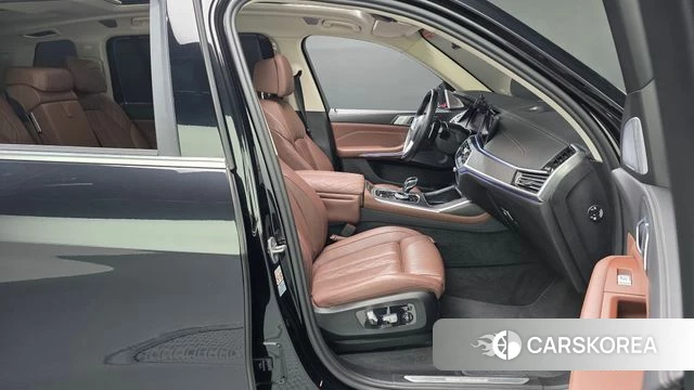 BMW X7 (G07) 2022 Черный из Кореи, фото 2